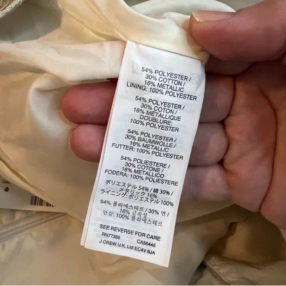 J. Crew - "Origami" Champagne Matelasse
Pattern Wrap Mini Skirt Women's - Size 2 - Picture 8 of 9